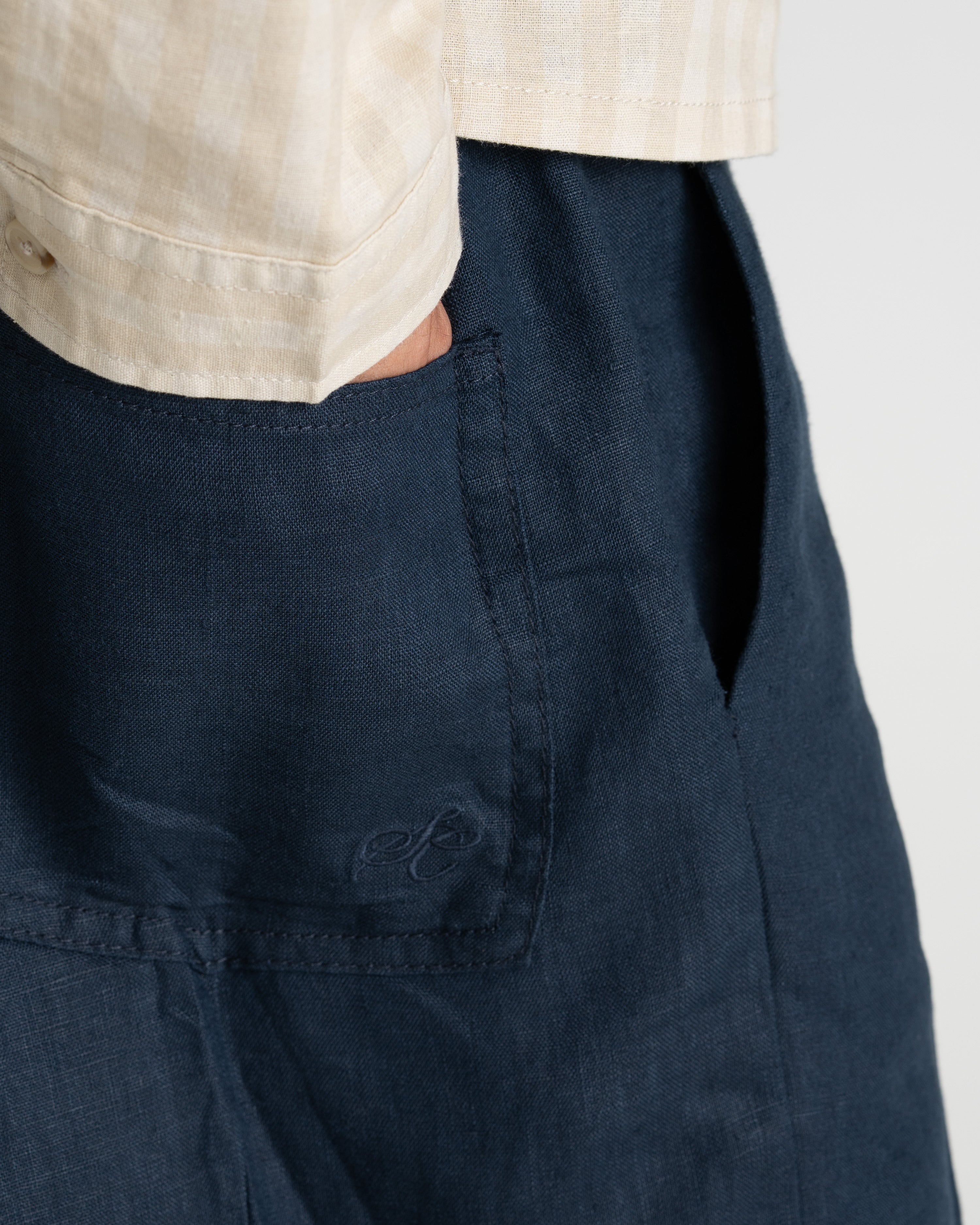 Pleated Baggy shorts Navy